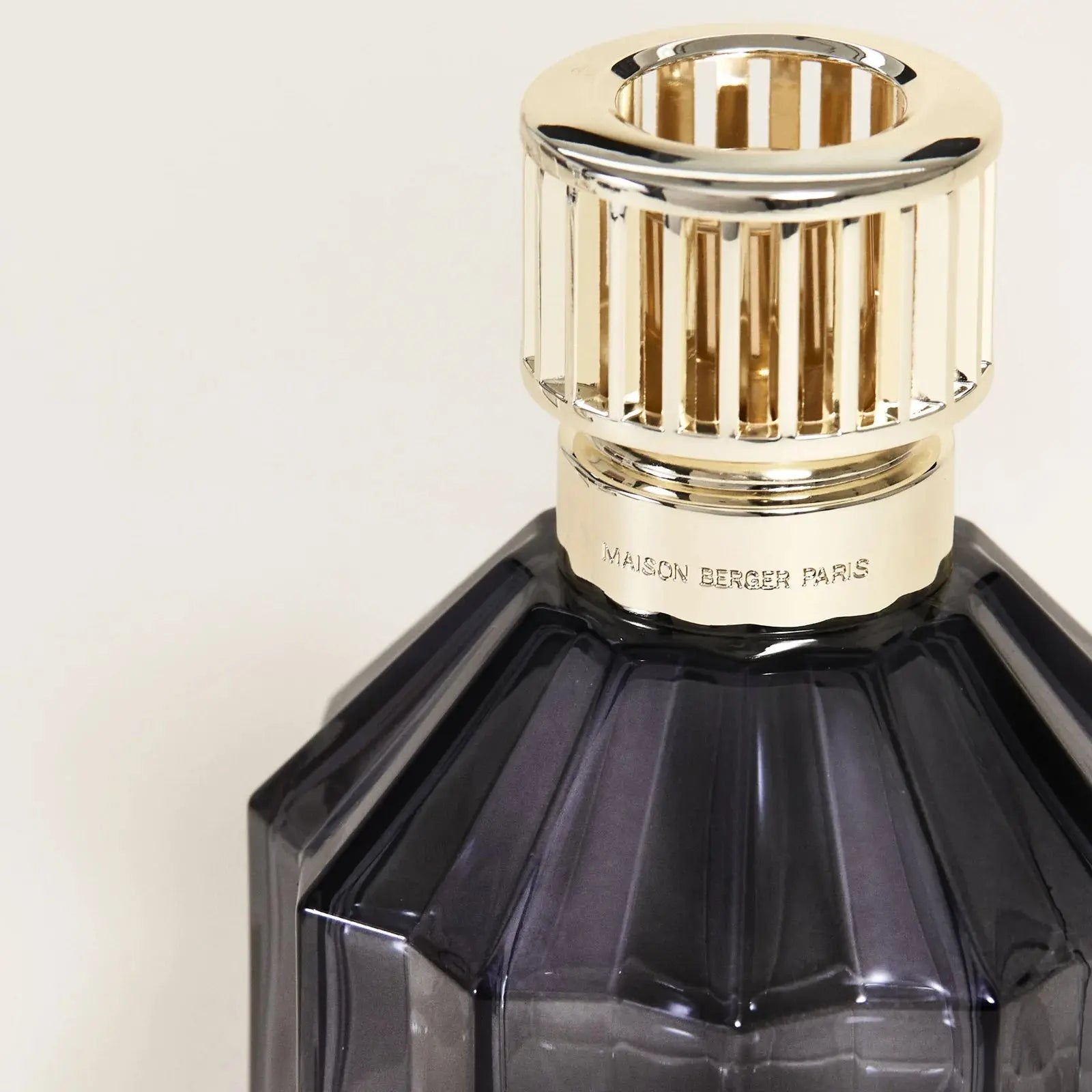 Maison Berger Facette Black Gift Set with 250ml Cotton Caress Refill Maison Berger Paris