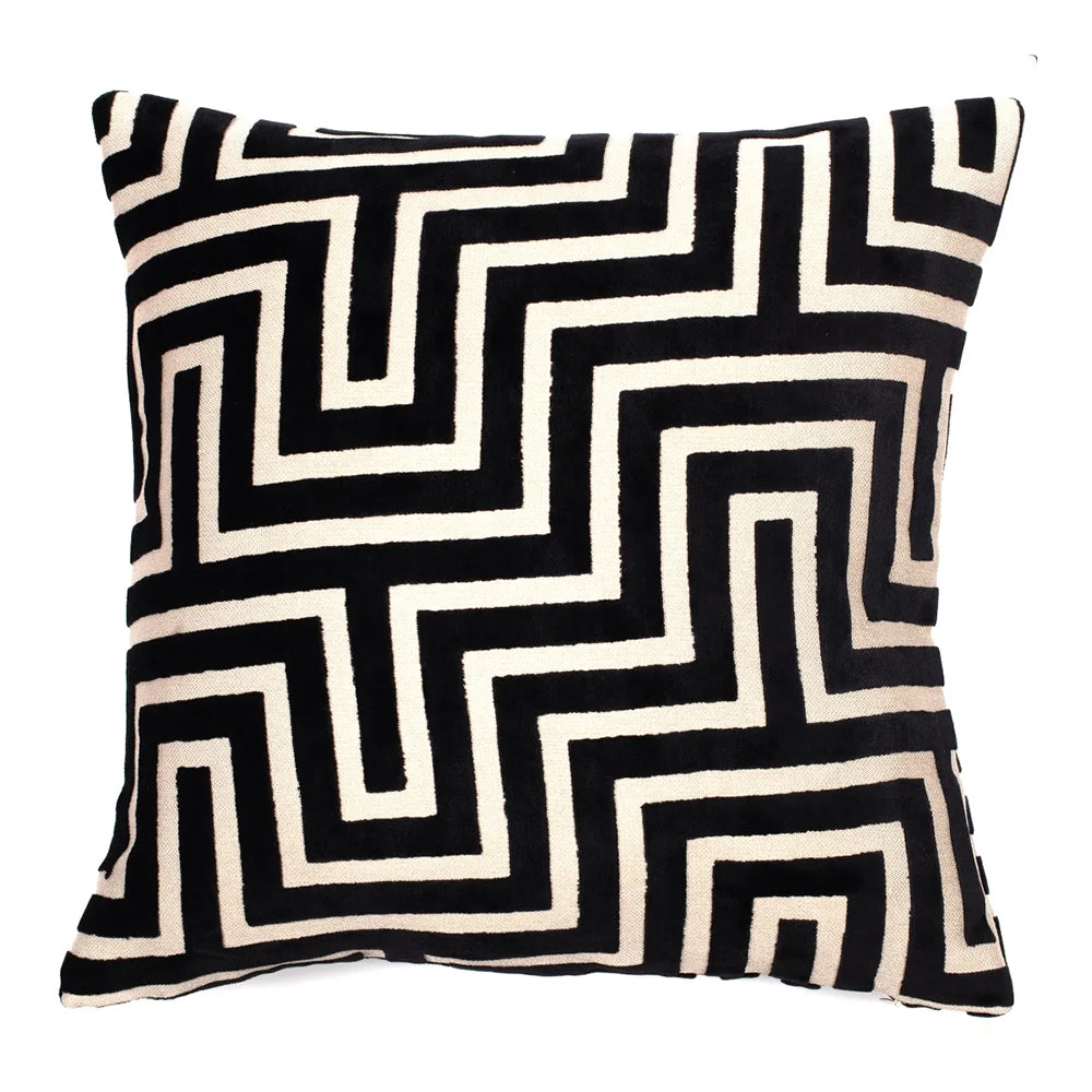 Paul Moneypenny Amazing Black & White Maze Cushion malini