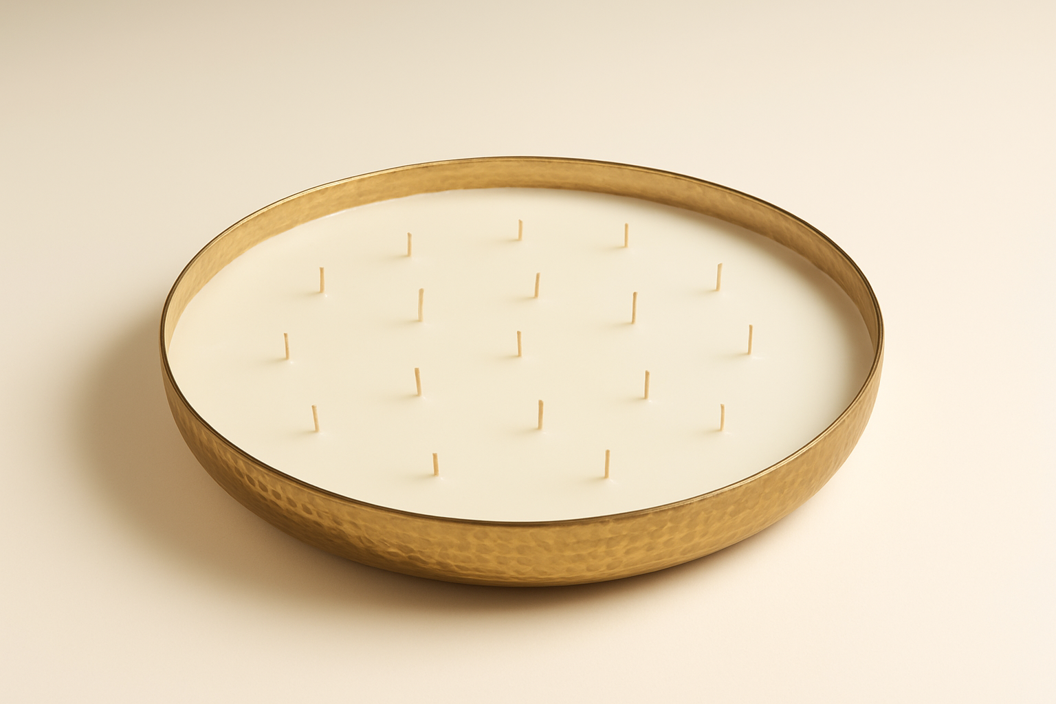 Gold Hammered Candle - Large 40cm sil interiors