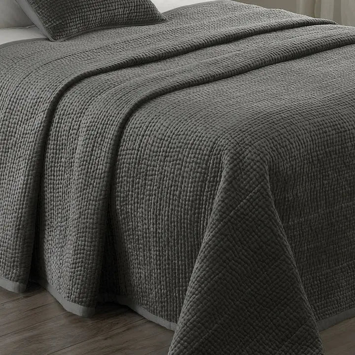 Brooklands Graphite Throw riva home