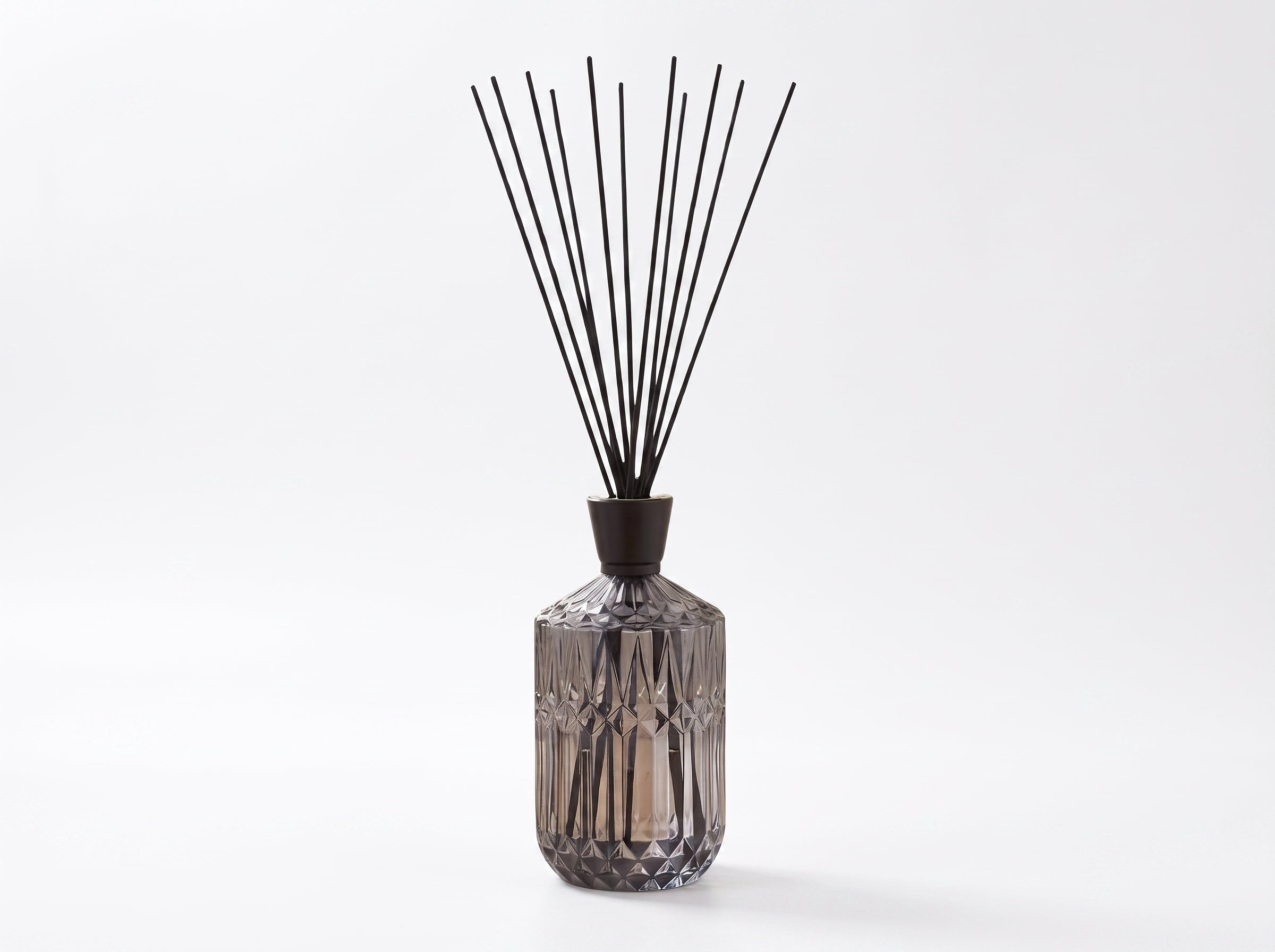 Maison Parfum Cedarwood & Oakmoss 500ml Reed Diffuser Lesser & Pavey Ltd