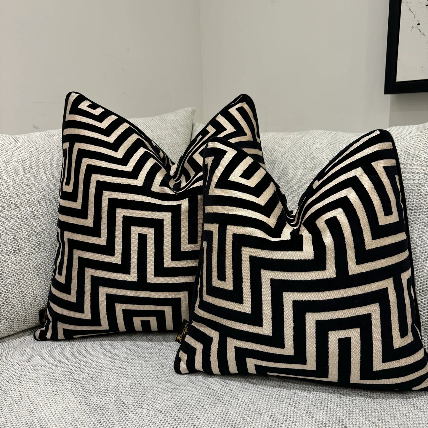 Paul Moneypenny Amazing Black & White Maze Cushion malini