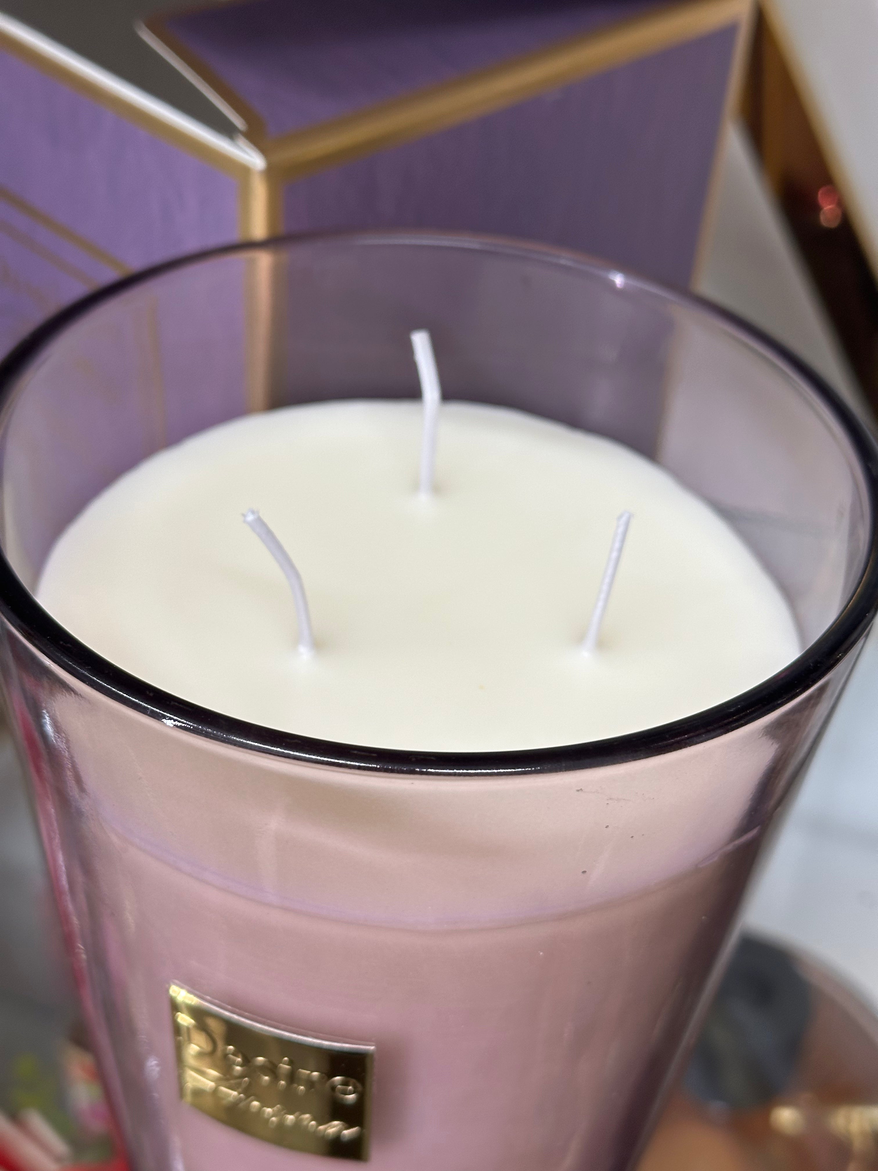900g Warm Linen Scented Candle Lesser & Pavey Ltd