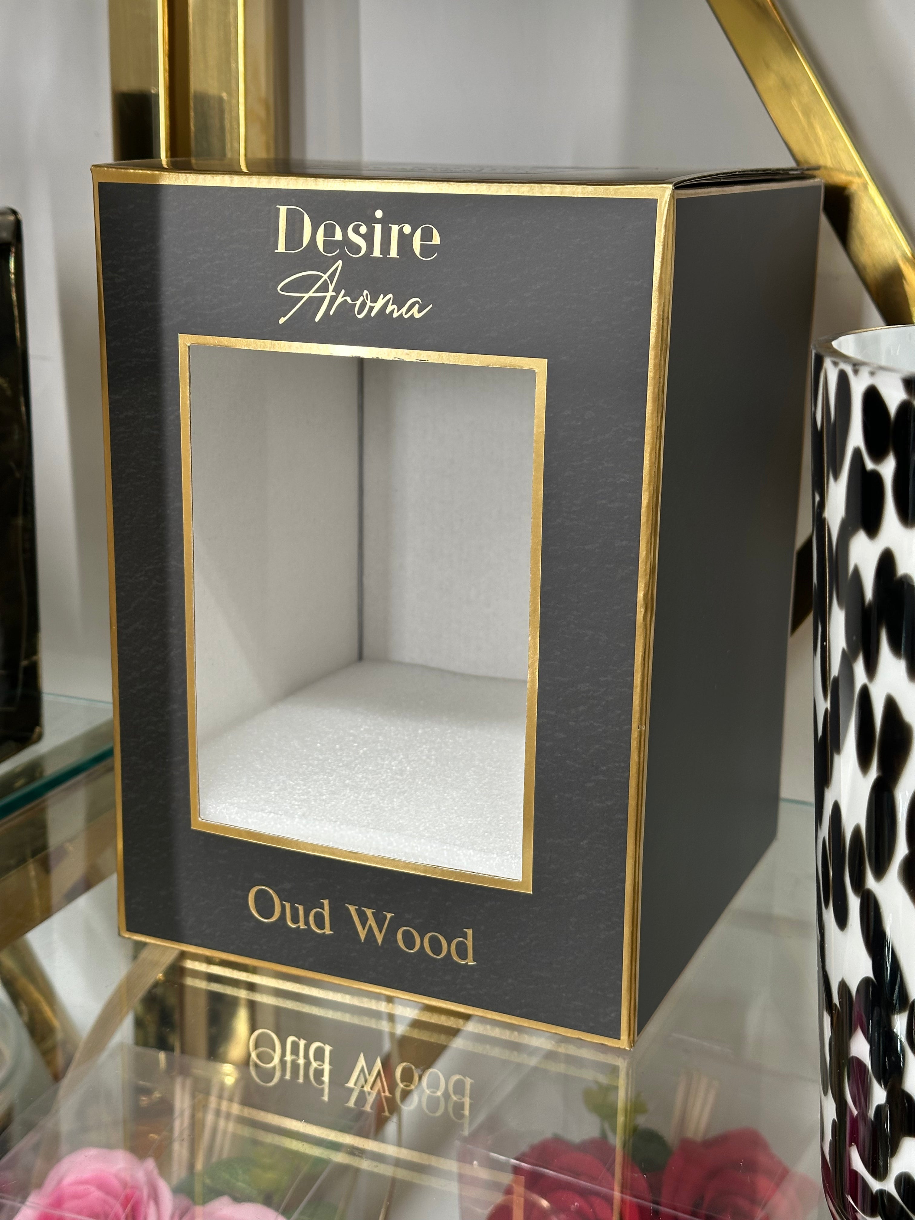 2000g Oud Wood Scented Candle Lesser & Pavey Ltd