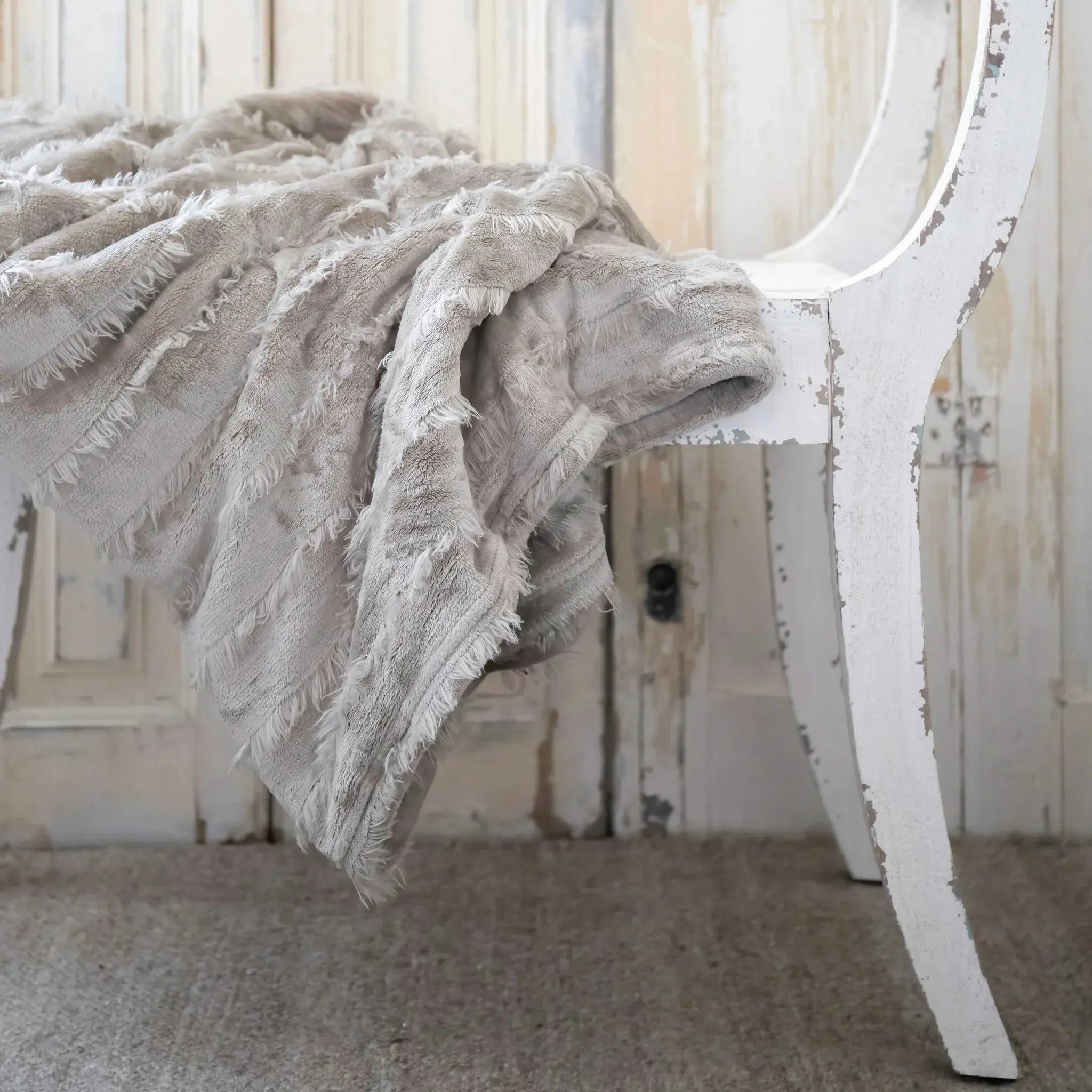 Volga Fur Throw in Taupe malini