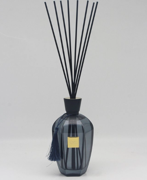 800ML DIFFUSER OUD & WOOD WITH TASSEL Lesser & Pavey Ltd