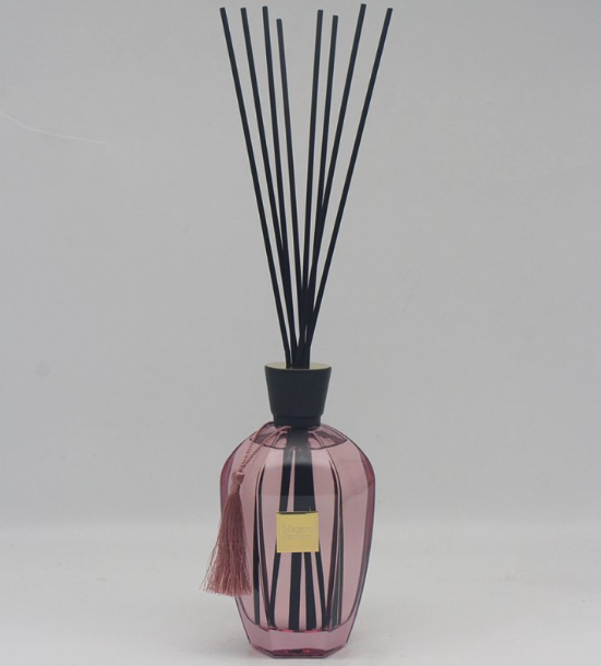 800ML DIFFUSER VELVET ROSE & OUD WITH TASSEL Lesser & Pavey Ltd