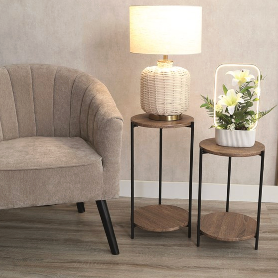 LED Floral Botanical Lamp Lily 30x35cm straits