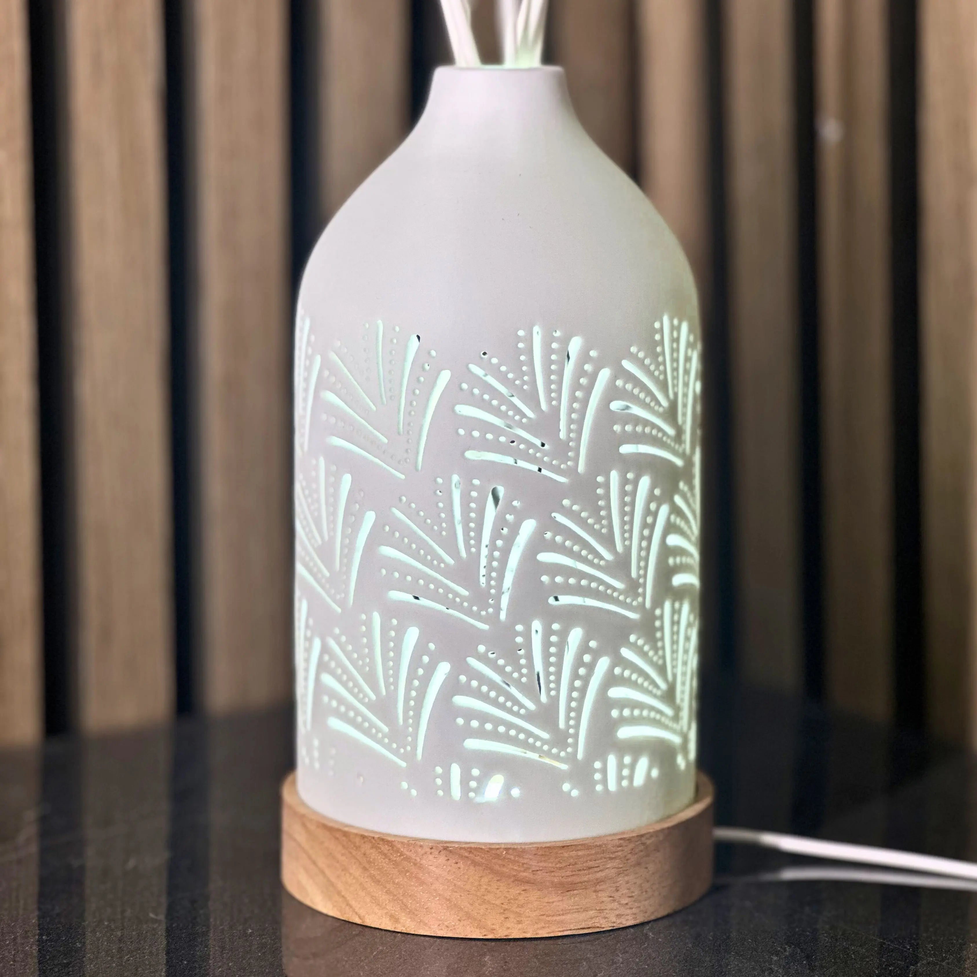 LED Ceramic Reed Diffuser Fan 19cm Aromatize