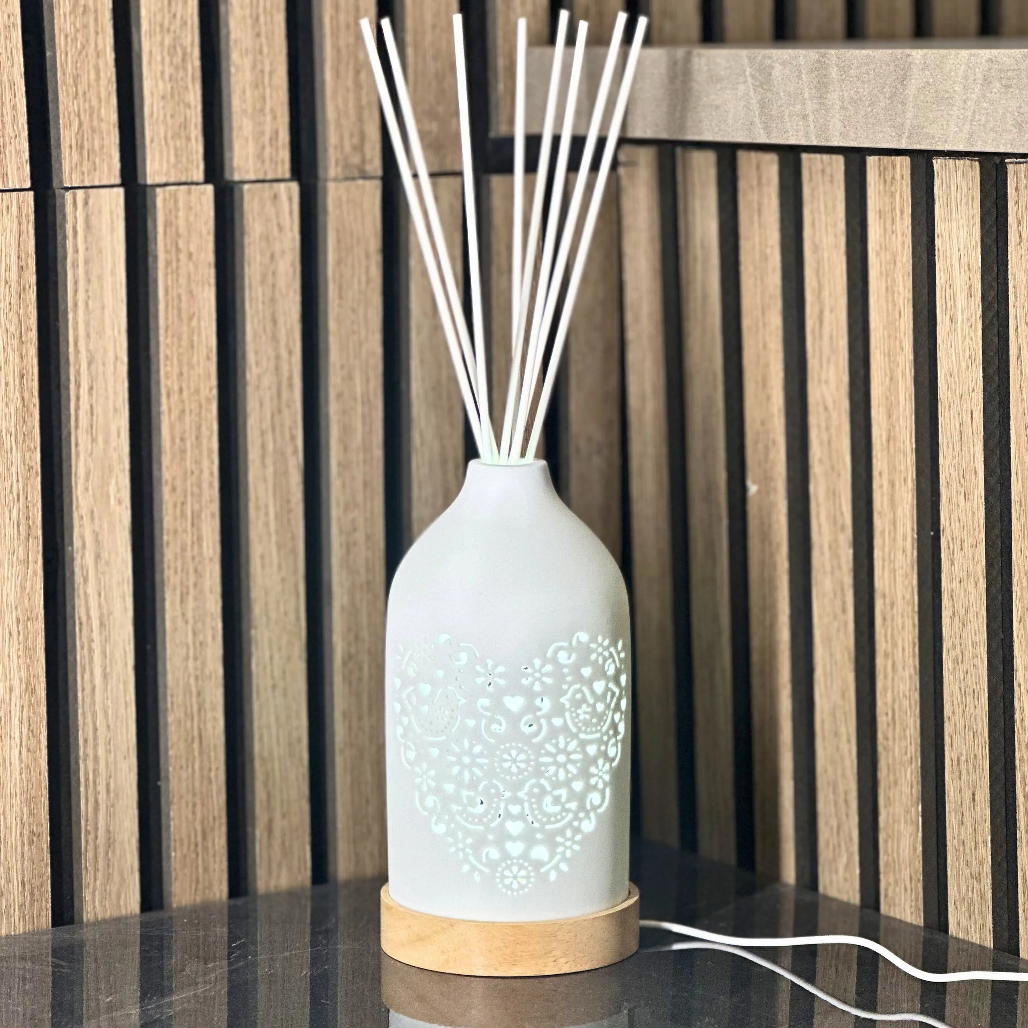 LED Ceramic Reed Diffuser Heart 19cm Aromatize