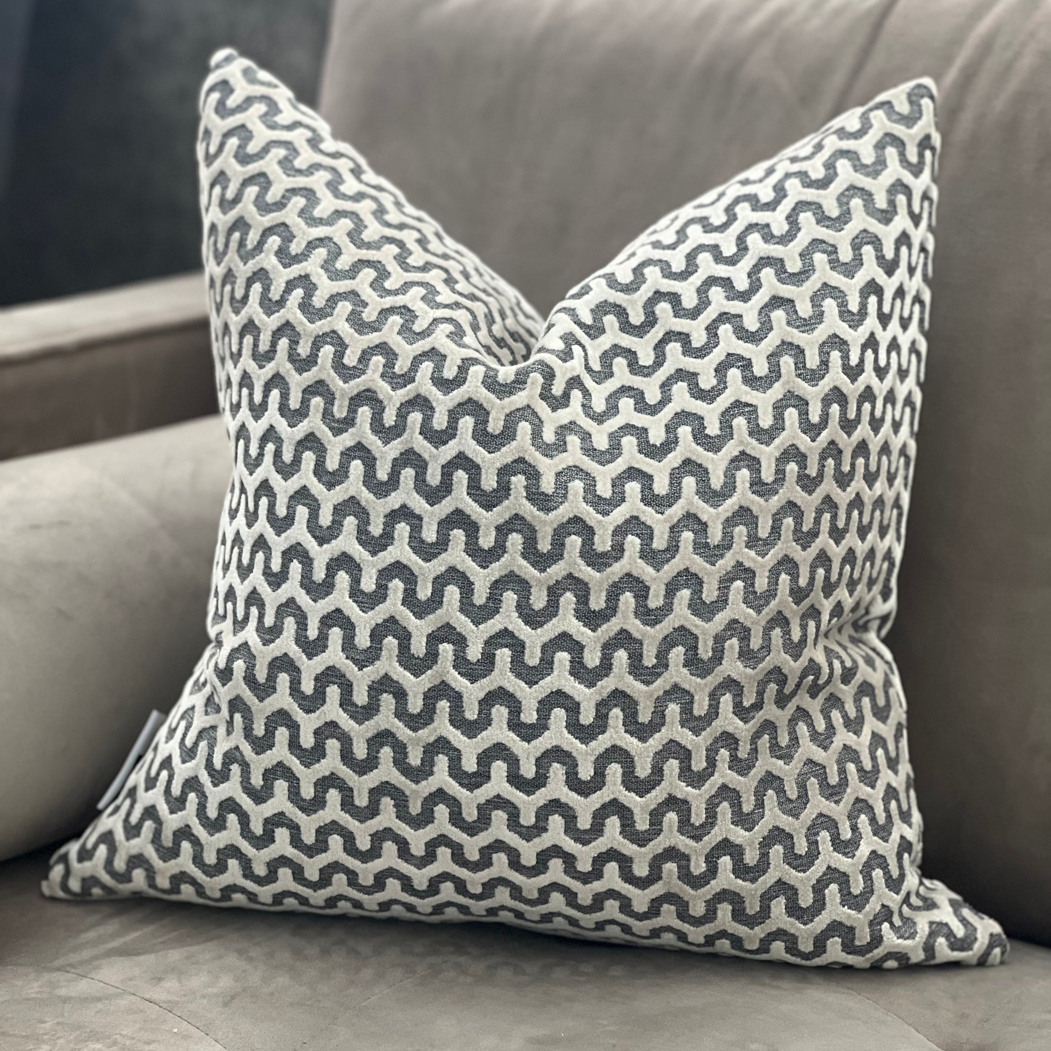 Oslo Cream Cushion malini